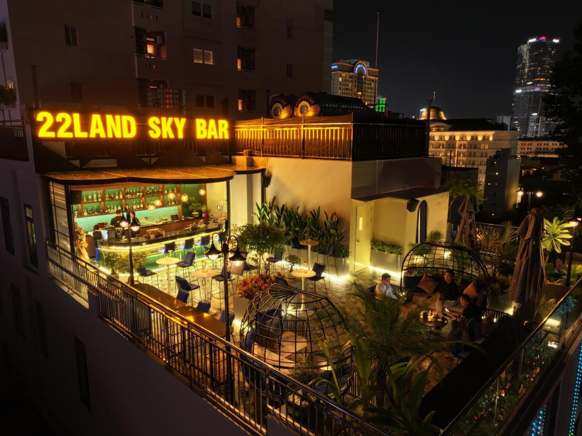 22land Saigon 4*