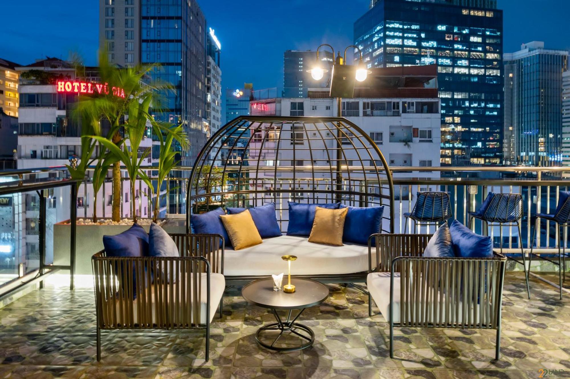 22land Saigon 4*