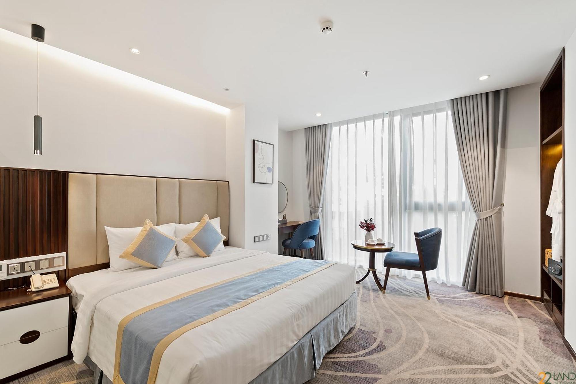 22land Saigon 4*